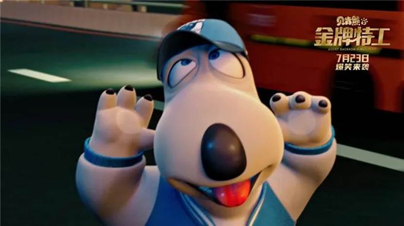 图片包含 室内, 人, 棒球, 小描述已自动生成